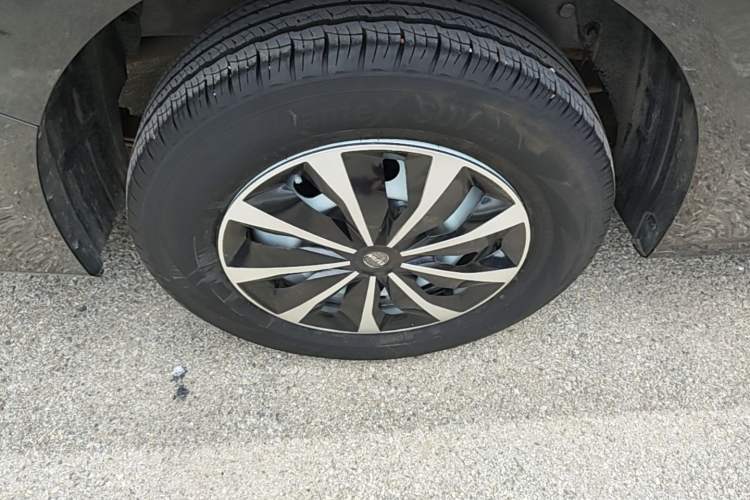 Used BAW Ruisheng Ace M7 2023 1.6L Long Wheelbase Wealth Creation Version 5 Seats Right Rear Wheel Hub