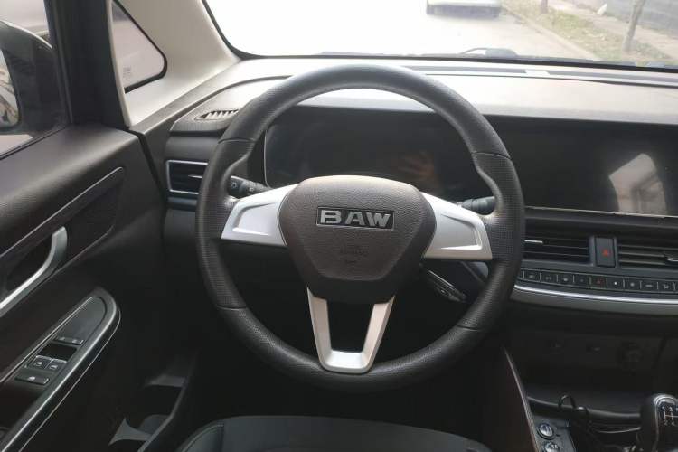 Used BAW Ruisheng Ace M7 2023 1.6L Standard Wheelbase Wealth Creation Version 7 Seats Steering Wheel