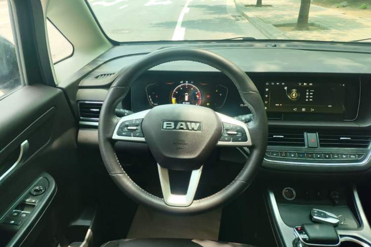 Used BAW Ruisheng Ace M7 2023 2.0L Automatic Long-wheelbase Business Version 7 Seats Steering Wheel