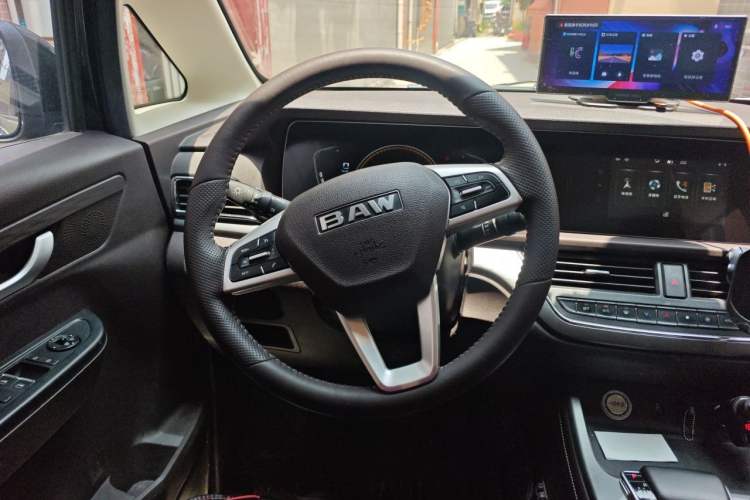 Used BAW Ruisheng Ace M7 2023 2.0L Automatic Long Wheelbase Enjoyment Version 7 Seats Steering Wheel