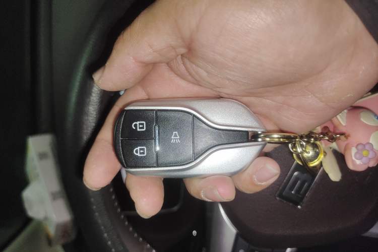Used BAW Ruisheng Ace M7 2023 2.0L Automatic Long-wheelbase Business Version 7 Seats Vehicle Key