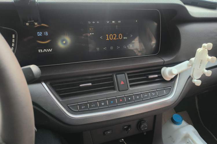 Used BAW Ruisheng Ace M7 2023 1.6L Standard Wheelbase Enjoy Edition 7-seater Audio And AC Panel