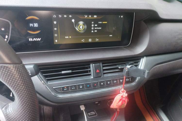 Used BAW Ruisheng Ace M7 2023 2.0L Long-wheelbase Business Version 7 Seats Audio And AC Panel