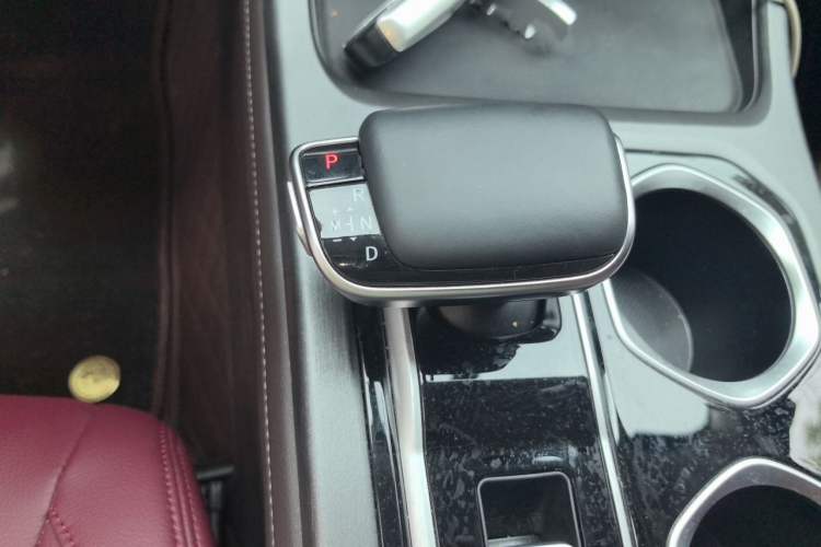 Used BAW Ruisheng Ace M7 2023 2.0L Automatic Long Wheelbase Enjoyment Version 7 Seats Gear Lever