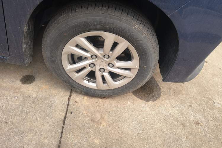 Used BAW Ruisheng Ace M7 2023 1.6L Standard Wheelbase Enjoy Edition 7-seater Right Front Wheel Hub