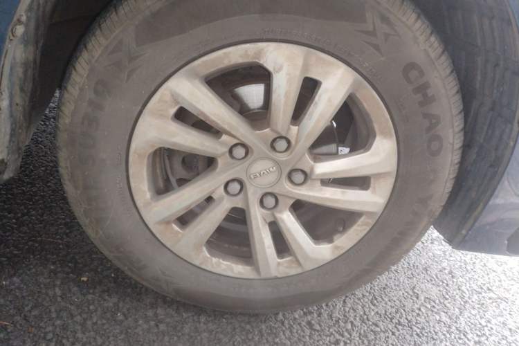 Used BAW Ruisheng Ace M7 2023 2.0L Long-wheelbase Business Version 7 Seats Right Front Wheel Hub