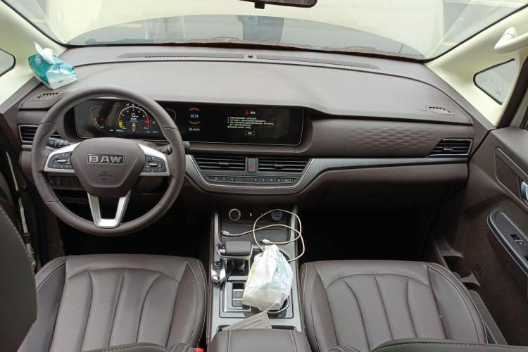 Used BAW Ruisheng Ace M7 2023 2.0L Automatic Long-wheelbase Business Version 7 Seats Center Console
