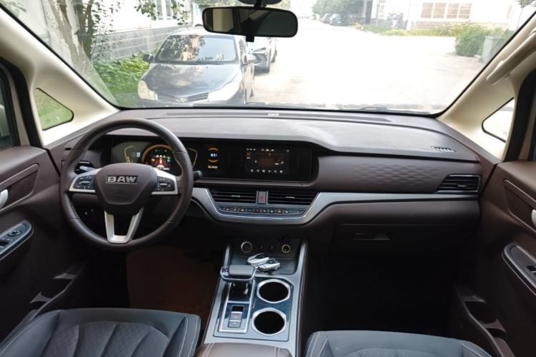 Used BAW Ruisheng Ace M7 2023 2.0L Automatic Long Wheelbase Enjoyment Version 7 Seats Center Console