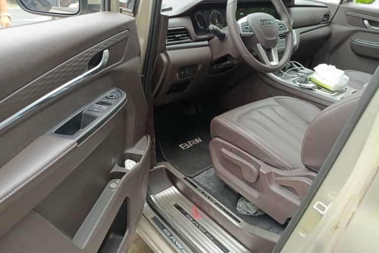 Used BAW Ruisheng Ace M7 2023 2.0L Automatic Long-wheelbase Business Version 7 Seats Driver Seat