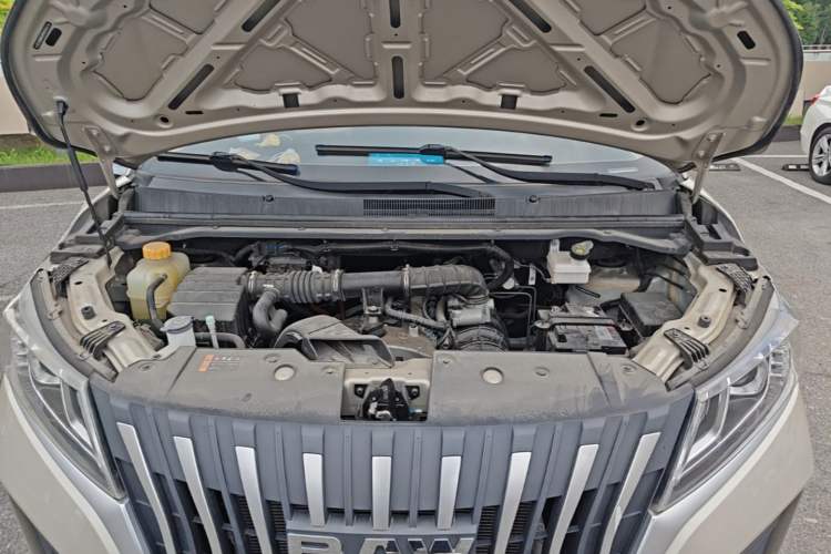 Used BAW Ruisheng Ace M7 2023 2.0L Long Wheelbase Wealth Creation Version 7 Seats Engine Bay