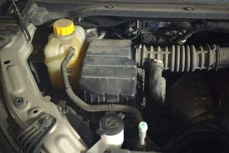Used BAW Ruisheng Ace M7 2023 2.0L Automatic Long Wheelbase Enjoyment Version 7 Seats Engine Bay Right