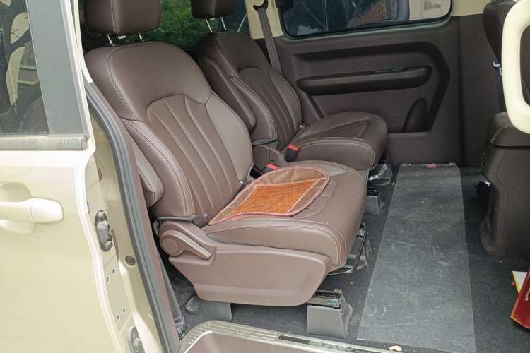 Used BAW Ruisheng Ace M7 2023 2.0L Automatic Long-wheelbase Business Version 7 Seats Left Rear Seat
