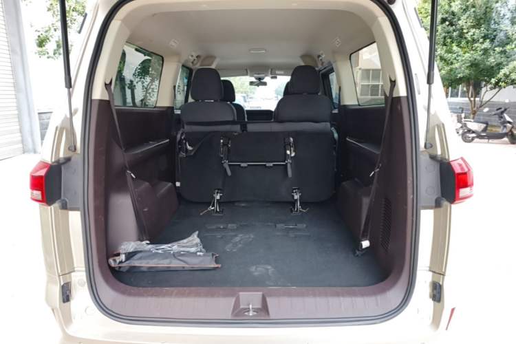 Used BAW Ruisheng Ace M7 2023 2.0L Automatic Long Wheelbase Enjoyment Version 7 Seats Trunk