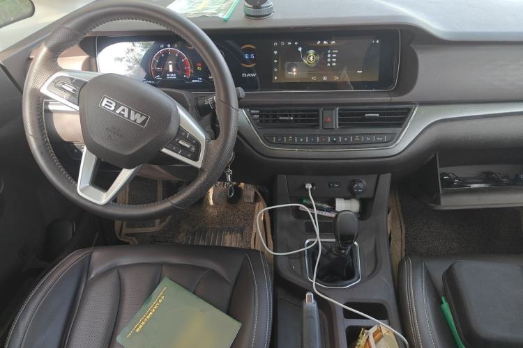 Used BAW Ruisheng Ace M7 2023 2.0L Long-wheelbase Executive Version 7 Seats Center Console