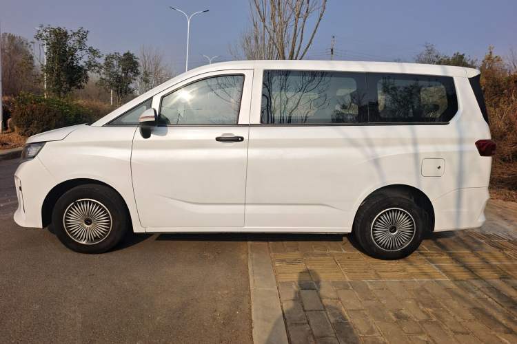 Used BAW Ruisheng Ace M7 2023 1.6L Standard Wheelbase Wealth Creation Version 7 Seats Exterior 3