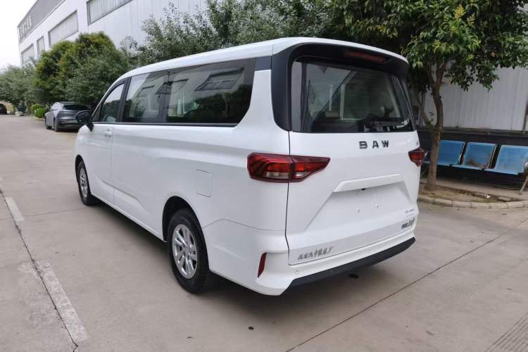 Used BAW Ruisheng Ace M7 2023 2.0L Long Wheelbase Enjoyment Version 7 Seats Exterior 3