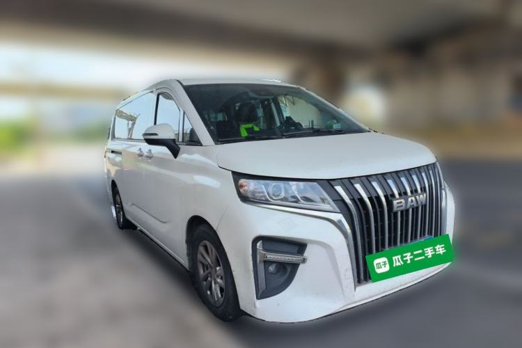 Used BAW Ruisheng Ace M7 2023 2.0L CNG Long Wheelbase Luxury Commercial Version with 9 Individual Seats Front Right 45 Deg
