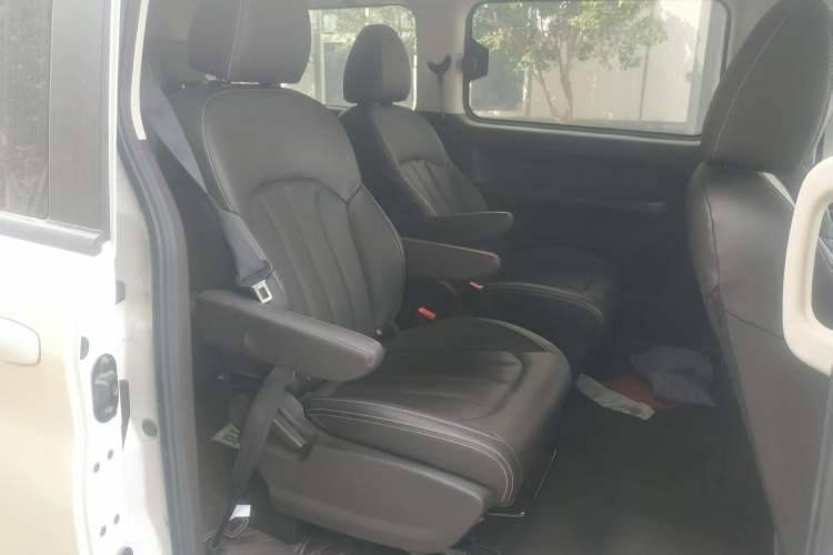 Used BAW Ruisheng Ace M7 2023 2.0L Automatic Long-wheelbase Business Version 7 Seats Interior 1