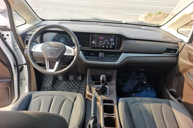 Used BAW Ruisheng Ace M7 2023 1.6L Standard Wheelbase Wealth Creation Version 7 Seats Interior 2