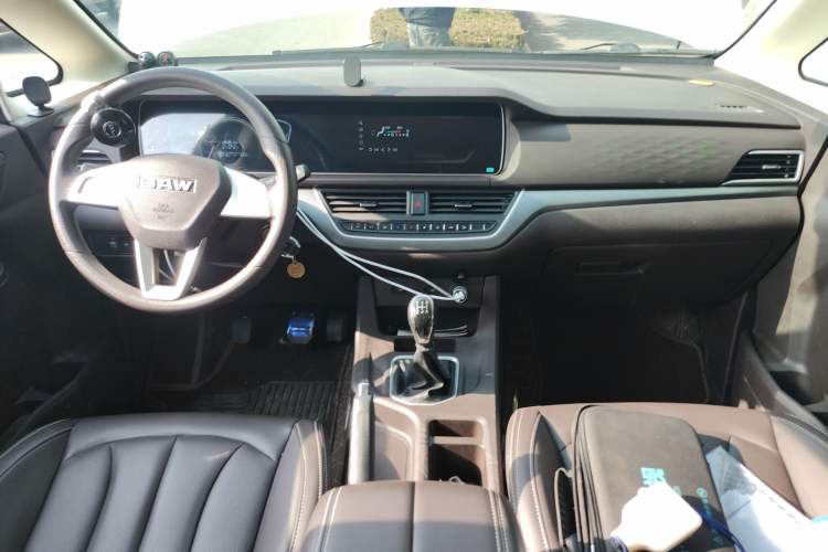 Used BAW Ruisheng Ace M7 2023 2.0L CNG Long Wheelbase Wealth Creation Version 7-seater Interior 2