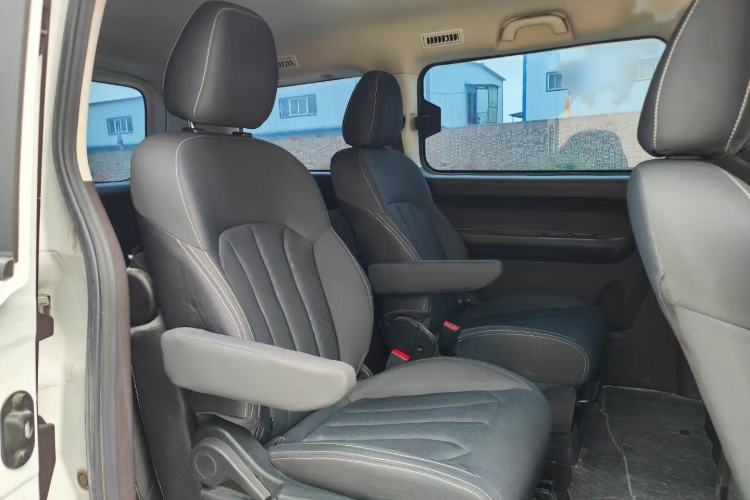 Used BAW Ruisheng Ace M7 2023 2.0L Long Wheelbase Enjoyment Version 7 Seats Interior 2