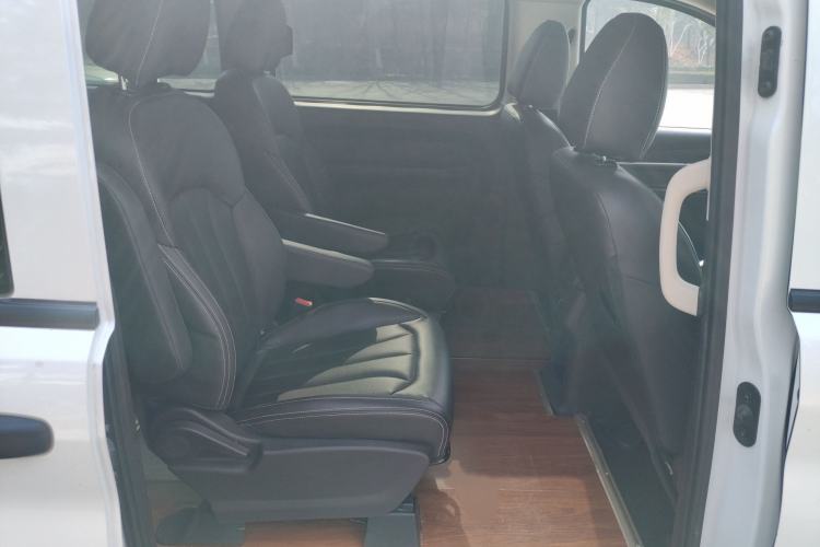 Used BAW Ruisheng Ace M7 2023 2.0L CNG Long Wheelbase Wealth Creation Version 7-seater Interior 4