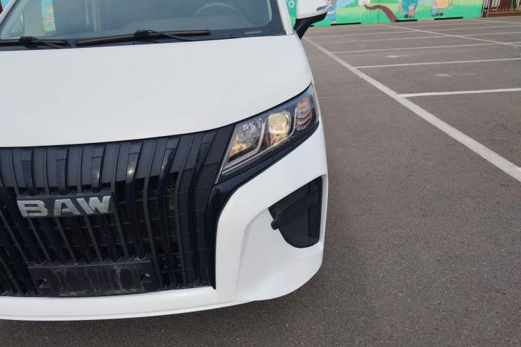 Used BAW Ruisheng Ace M7 2023 2.0L Long Wheelbase Entrepreneur Edition 2 Seats Left Front Headlight