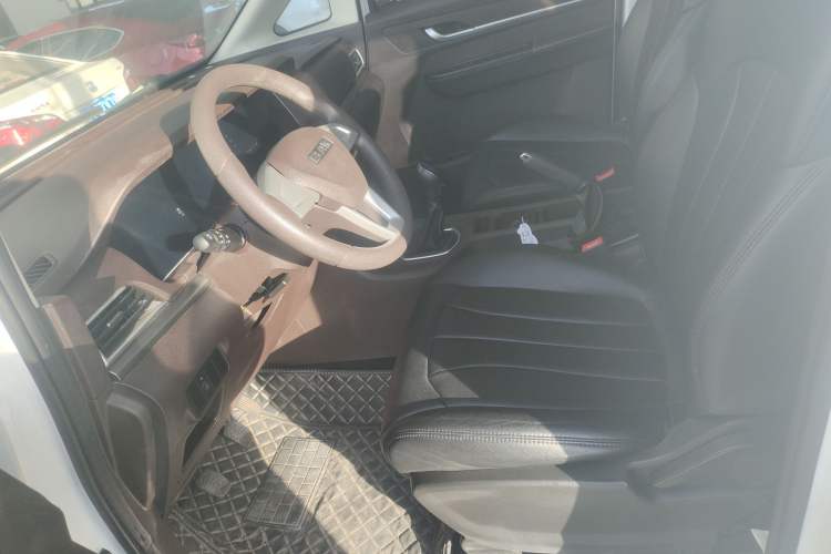 Used BAW Ruisheng Ace M7 2023 2.0L Long Wheelbase Wealth Creation Version 7 Seats Left Front Seat