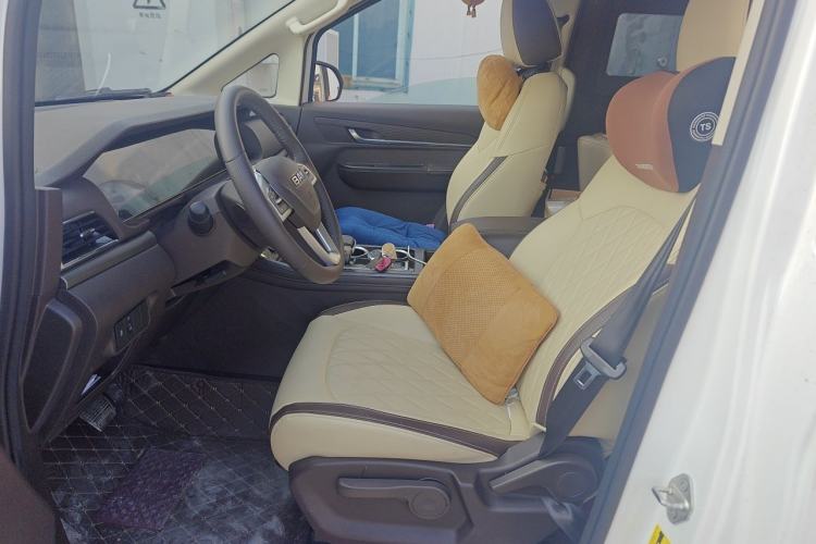 Used BAW Ruisheng Ace M7 2023 2.0L Automatic Long-wheelbase Business Version 7 Seats Left Front Seat