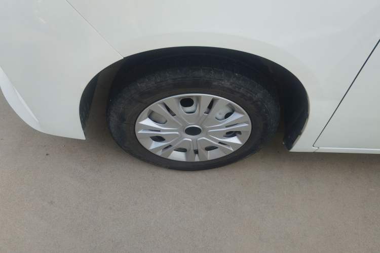 Used BAW Ruisheng Ace M7 2023 2.0L Long Wheelbase Entrepreneur Edition 2 Seats Left Front Wheel Hub
