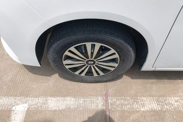 Used BAW Ruisheng Ace M7 2023 1.6L Long Wheelbase Wealth Creation Version 7 Seats Left Front Wheel Hub