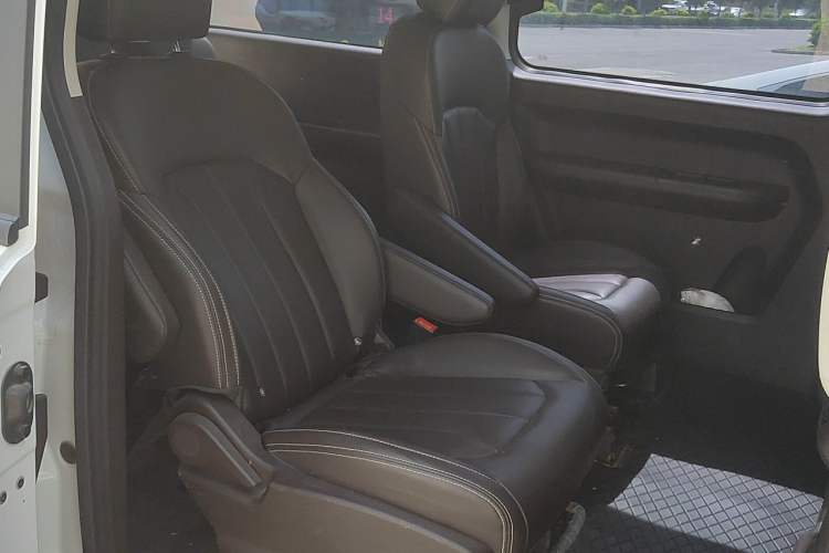 Used BAW Ruisheng Ace M7 2023 2.0L Long-wheelbase Business Version 7 Seats Left Rear Seat