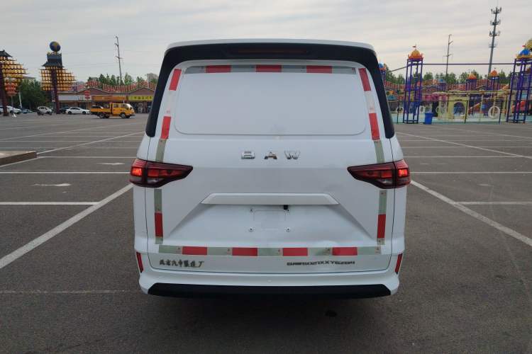 Used BAW Ruisheng Ace M7 2023 2.0L Long Wheelbase Entrepreneur Edition 2 Seats Rear