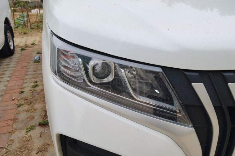 Used BAW Ruisheng Ace M7 2023 1.6L Standard Wheelbase Wealth Creation Model 5 Seats Right Front Headlight