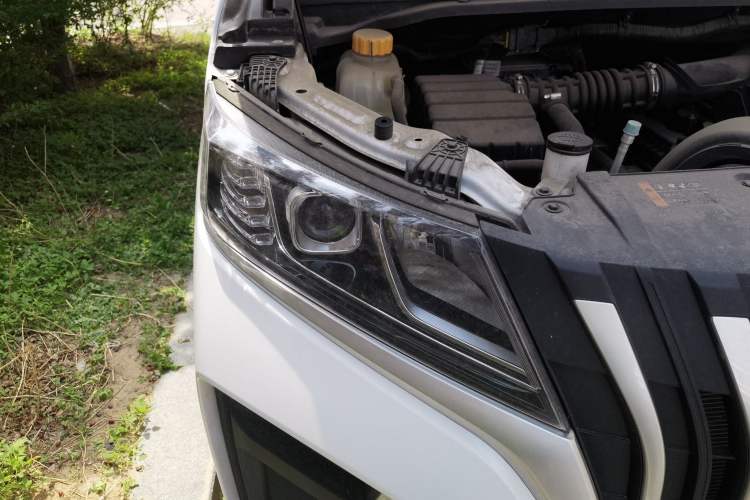 Used BAW Ruisheng Ace M7  Right Front Headlight