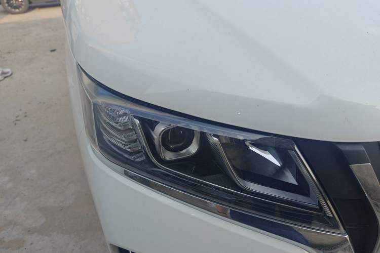 Used BAW Ruisheng Ace M7 2023 2.0L Automatic Long-wheelbase Business Version 7 Seats Right Front Headlight