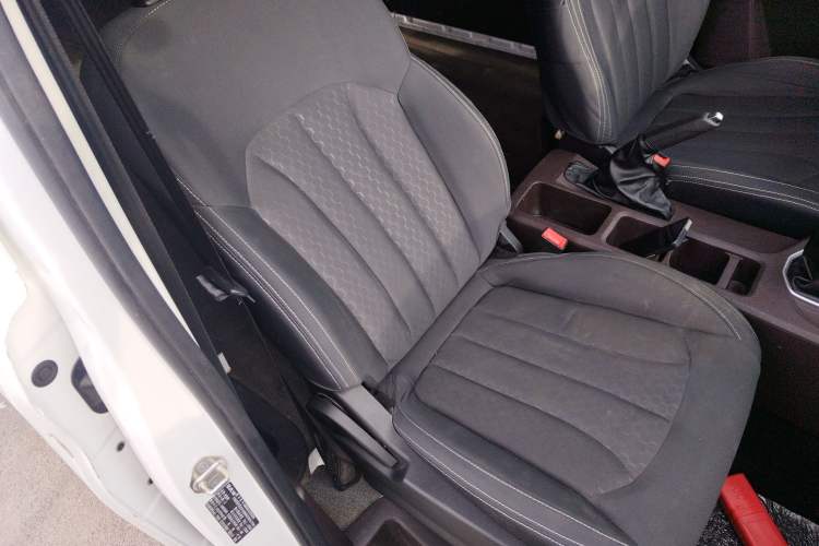 Used BAW Ruisheng Ace M7 2023 2.0L Long Wheelbase Entrepreneur Edition 2 Seats Right Front Seat