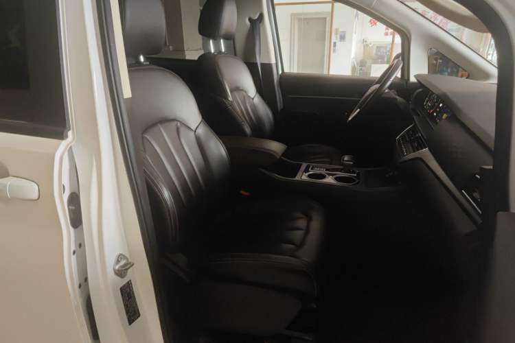 Used BAW Ruisheng Ace M7 2023 2.0L Automatic Long Wheelbase Business Version 9 Seats Right Front Seat
