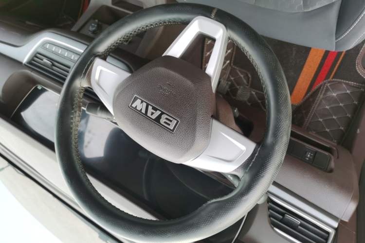 Used BAW Ruisheng Ace M7 2023 2.0L Long Wheelbase Wealth Creation Version 7 Seats Steering Wheel