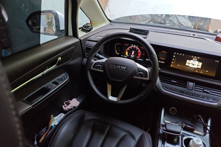 Used BAW Ruisheng Ace M7 2023 2.0L Automatic Long-wheelbase Business Version 7 Seats Steering Wheel