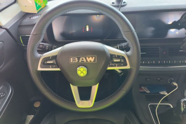 Used BAW Ruisheng Ace M7 2023 2.0L CNG Long Wheelbase Luxury Commercial Version with 9 Individual Seats Steering Wheel
