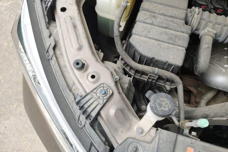 Used BAW Ruisheng Ace M7 2023 2.0L Automatic Long-wheelbase Business Version 7 Seats Engine Bay Right