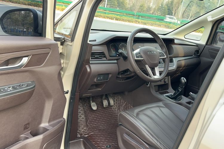Used BAW Ruisheng Ace M7 2023 1.6L Long-wheelbase Business Version 7 Seats Interior 2