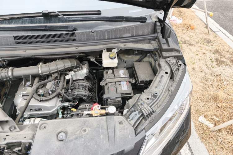 Used BAW Ruisheng Ace M7 2024 2.0L CNG Comfort Version 7 Seats Engine Bay Left