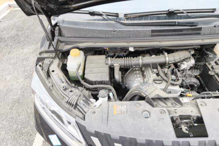 Used BAW Ruisheng Ace M7 2024 2.0L CNG Comfort Version 7 Seats Engine Bay Right