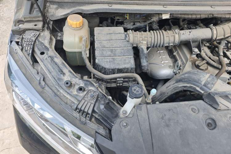 Used BAW Ruisheng Ace M7 2024 2.0L CNG Comfort Version 7 Seats Engine Bay Right