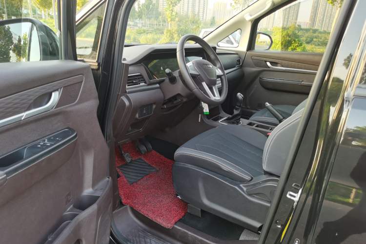 Used BAW Ruisheng Ace M7 2024 1.6L Long Wheelbase Wealth Creation Version 6 Seats Interior 1