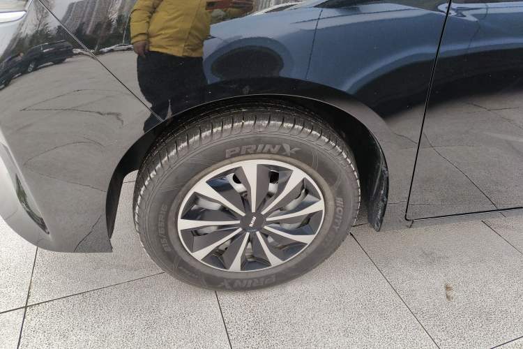 Used BAW Ruisheng Ace M7 2024 2.0L Long Wheelbase Wealth Creation Version 7 Seats Left Front Wheel Hub