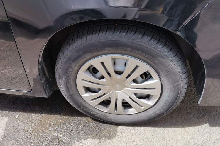 Used BAW Ruisheng Ace M7 2024 2.0L CNG Comfort Version 7 Seats Right Front Wheel Hub