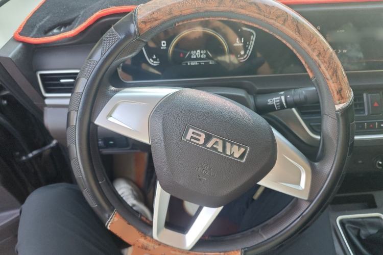 Used BAW Ruisheng Ace M7 2024 2.0L CNG Comfort Version 7 Seats Steering Wheel